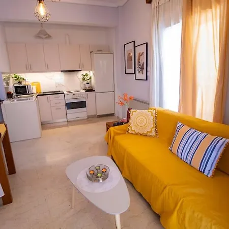 Sophia'S - Central Apartment Near Egaleo Metro-Athens-3
